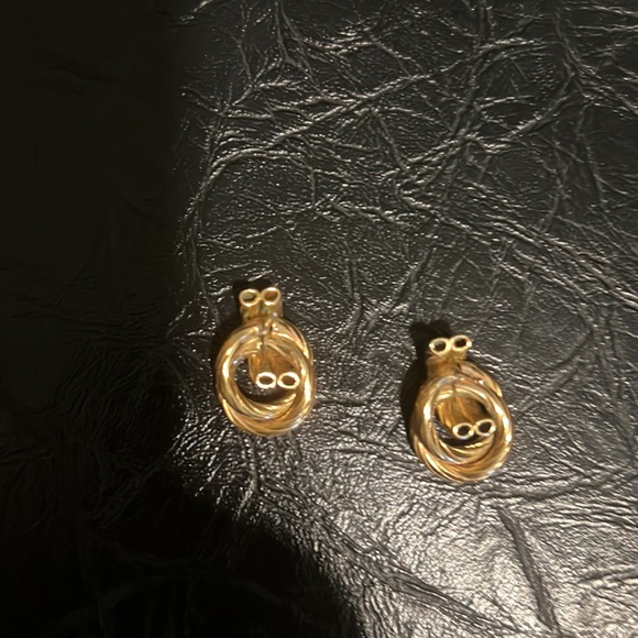 Elegant Gold Knot Earrings. - Picture 4 of 6